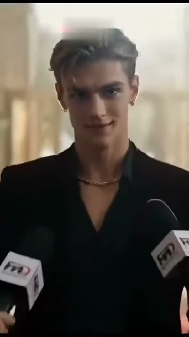 Миний эгч ядуу биш